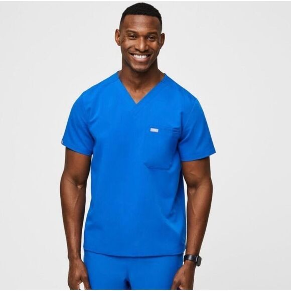Figs Leon Scrub Top Bundle - Picture 1 of 10